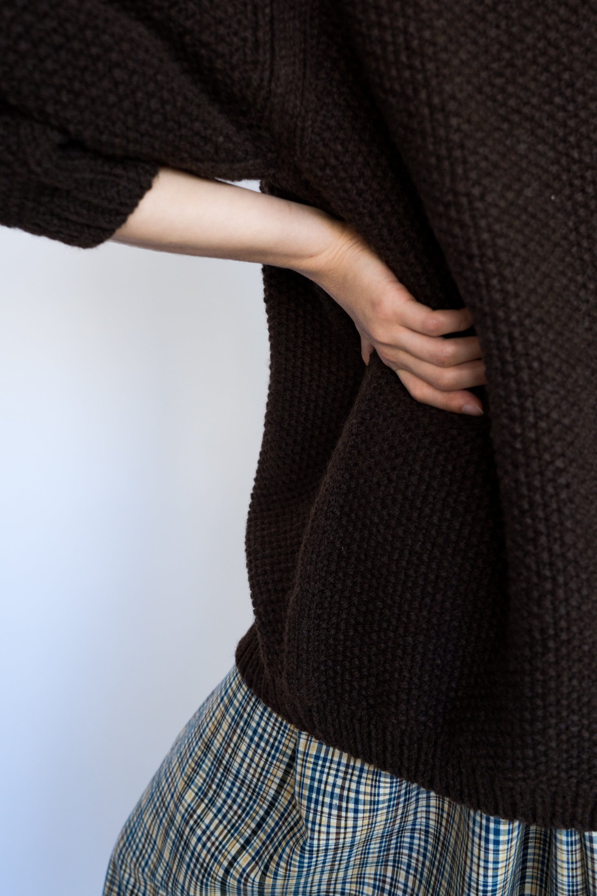 HAND KNITTED WOOL JUMPER ROBLE - EARTH