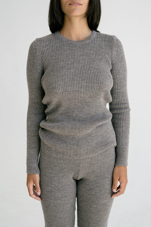 Truco Crew Neck in Taupe — hand-knitted merino wool.