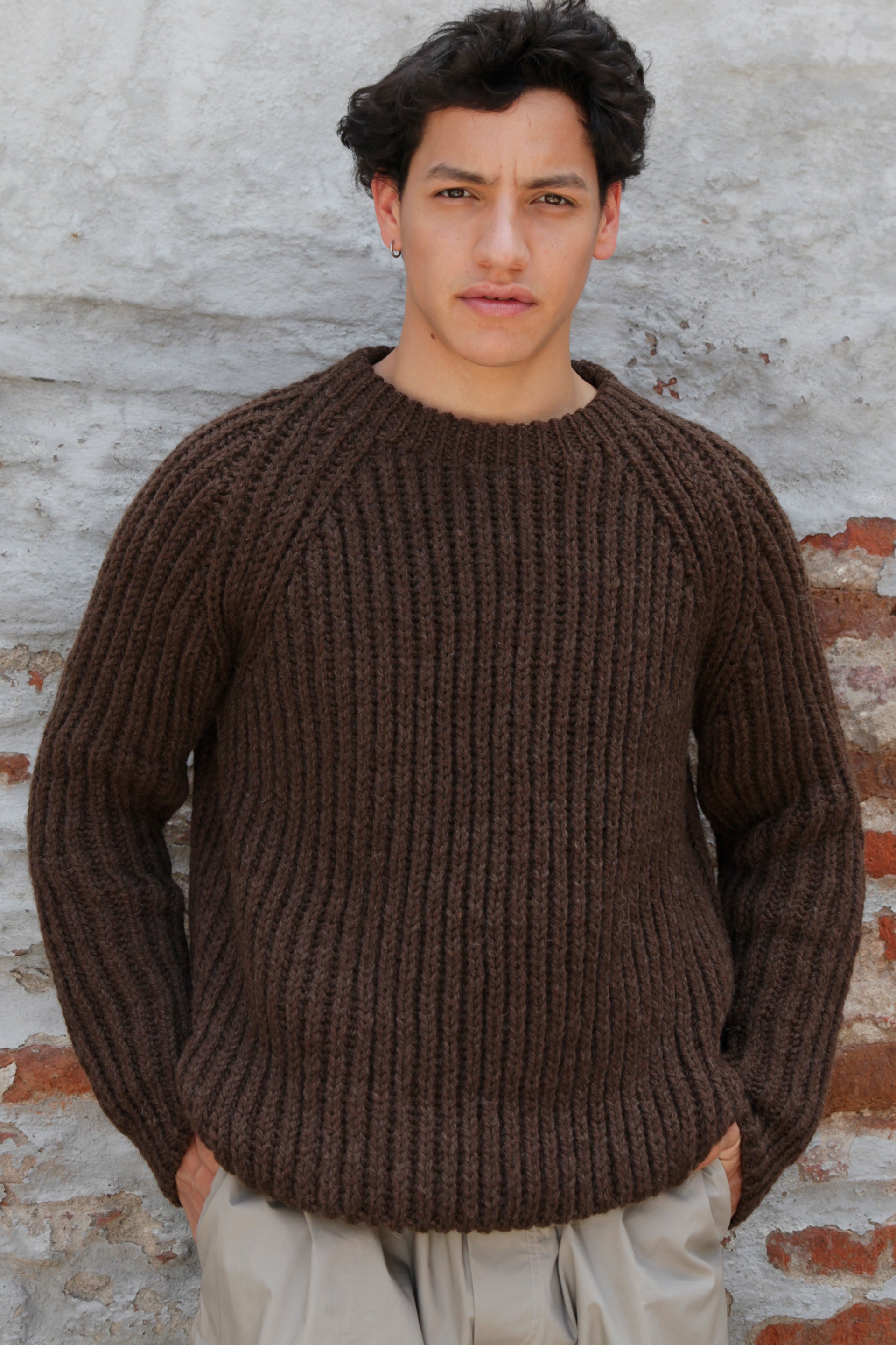 MEN´S HAND KNITTED WOOL JUMPER - EARTH